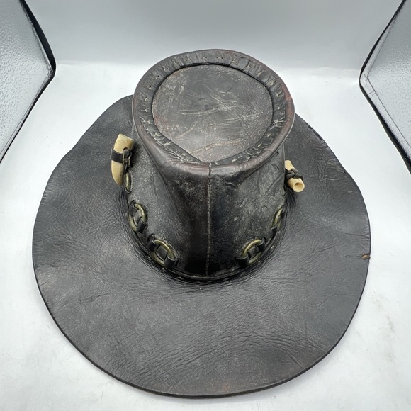 Crocodile Dundee Leather Outback W/ 2 Teeth Under Neck Tie Hat - Picture 8 of 12